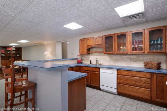 32405 Maria Court, Livonia, MI 48152