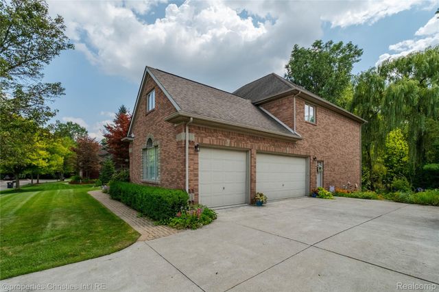 32405 Maria Court, Livonia, MI 48152