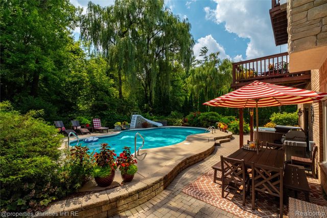 32405 Maria Court, Livonia, MI 48152