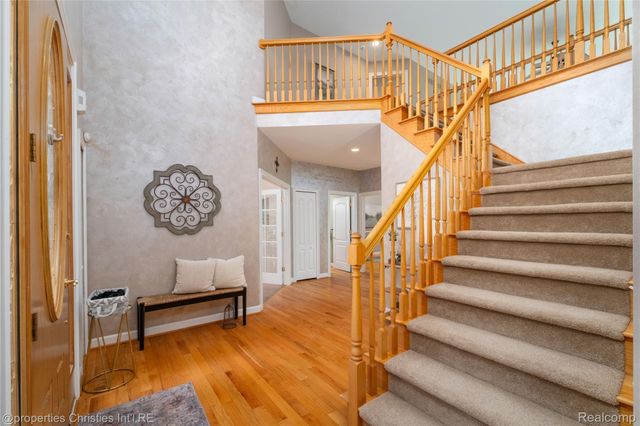 32405 Maria Court, Livonia, MI 48152