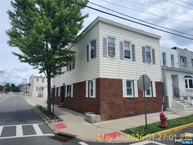 301 Copeland Avenue, Lyndhurst, NJ 07071