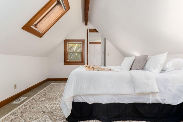 300 Jackson Street, Columbus, OH 43206