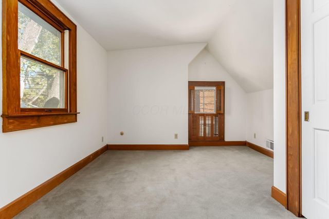 300 Jackson Street, Columbus, OH 43206