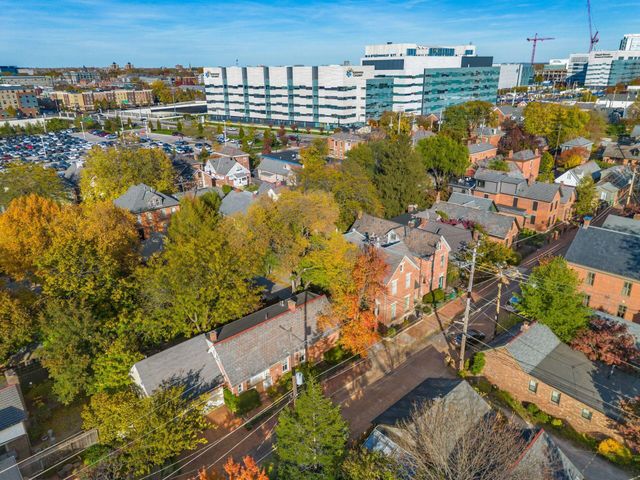 300 Jackson Street, Columbus, OH 43206