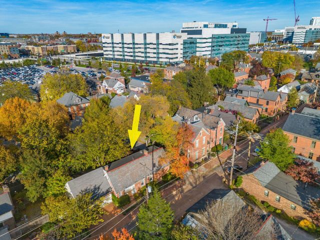 300 Jackson Street, Columbus, OH 43206