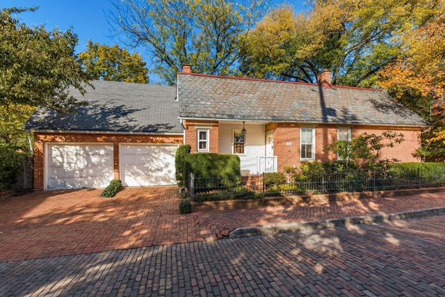 300 Jackson Street, Columbus, OH 43206