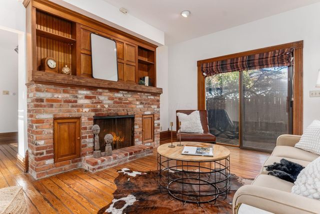 300 Jackson Street, Columbus, OH 43206