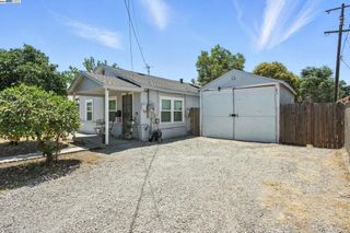 1551 Chronicle Ave, Stockton, CA 95205