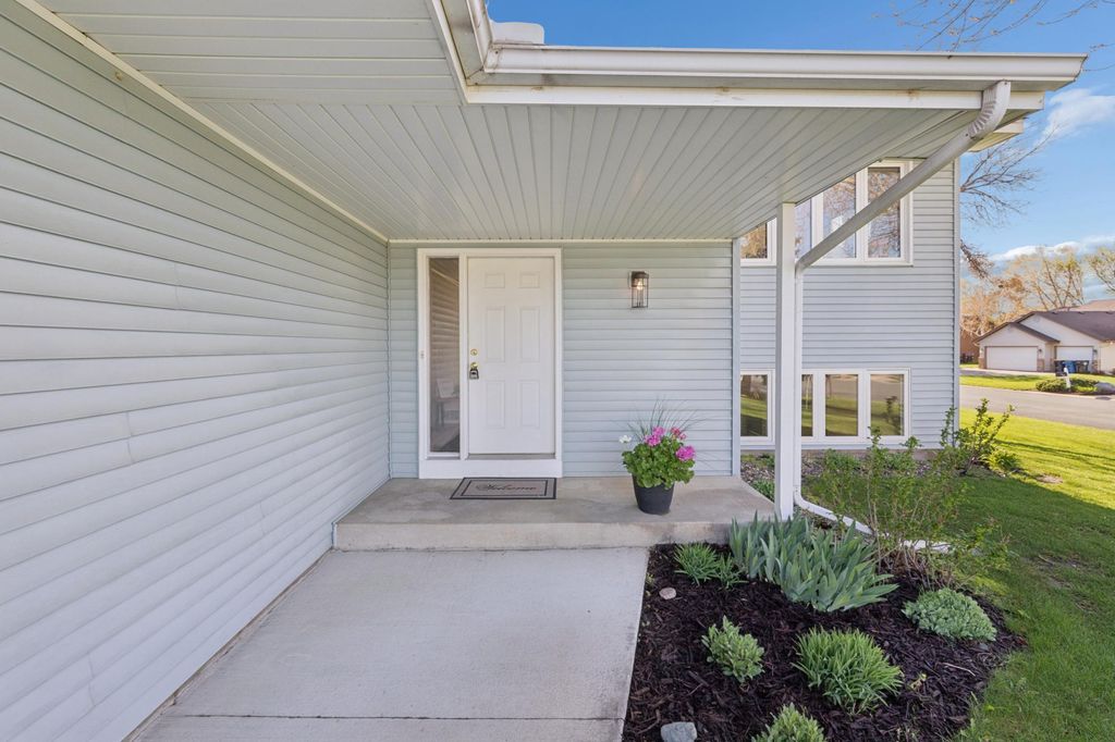 1193 Shawmut Street S, Shakopee, MN 55379 — photo 4