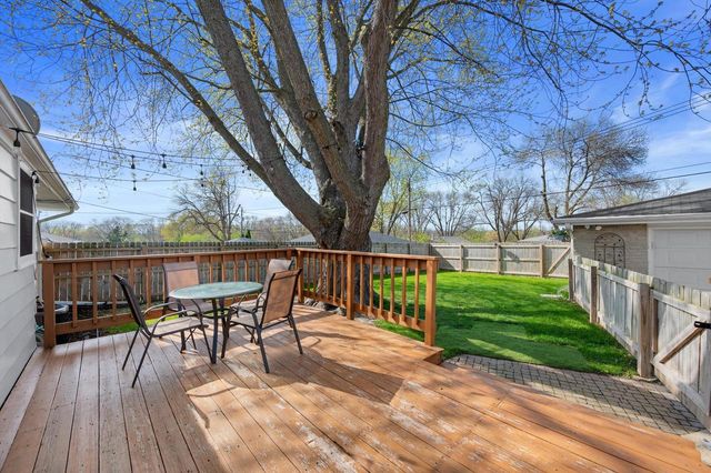 10810 Harvest LANE, Milwaukee, WI 53225