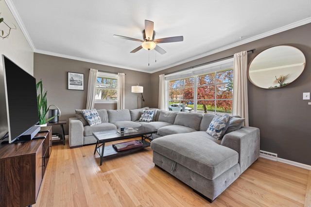 10810 Harvest LANE, Milwaukee, WI 53225