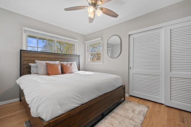 10810 Harvest LANE, Milwaukee, WI 53225