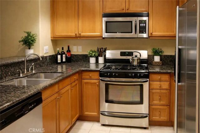 73 Reunion, Irvine, CA 92603