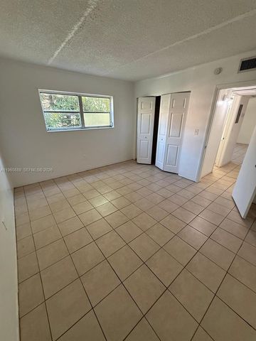 16851 NE 18th Ave 201, North Miami Beach, FL 33162