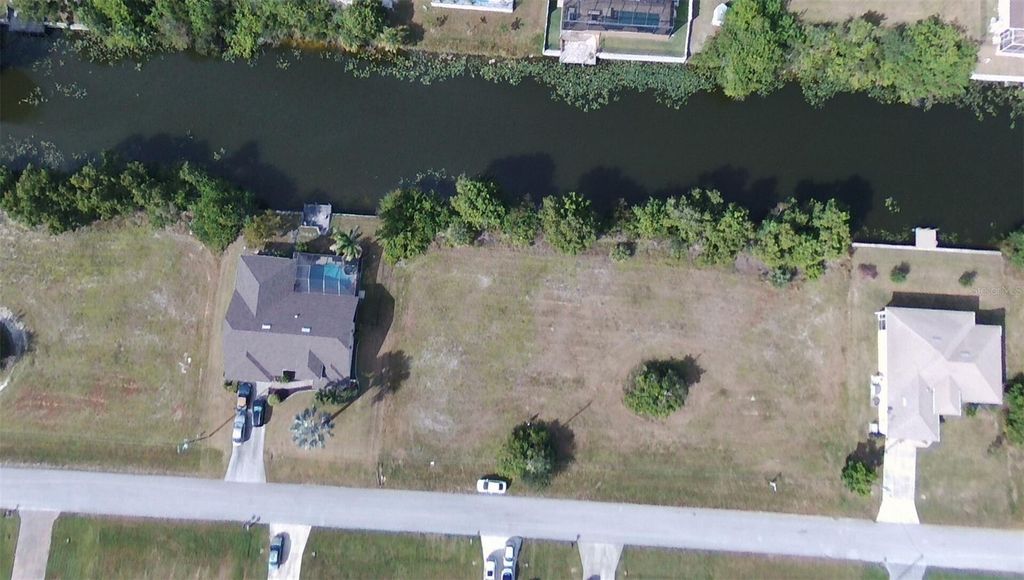 617 NW 14TH STREET, Cape Coral, FL 33993