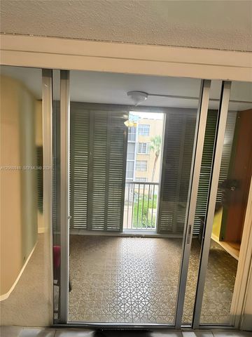 920 NE 199th Street 3093J, Miami, FL 33179