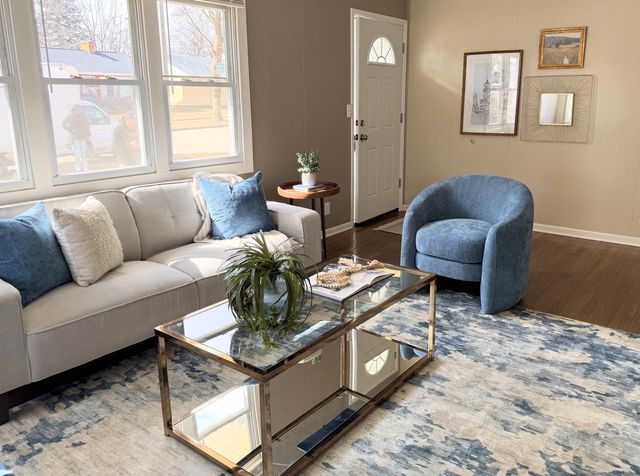 7314 W Tallmadge PLACE, Milwaukee, WI 53218