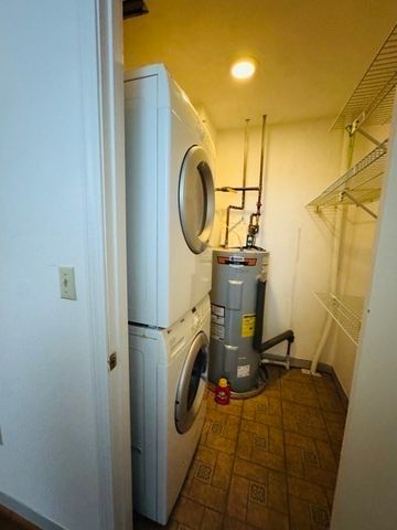 10 Weston St 205, Quincy, MA 02170