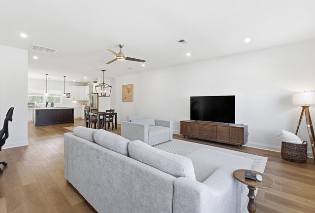 639 N Laurel Street, Summerville, SC 29483