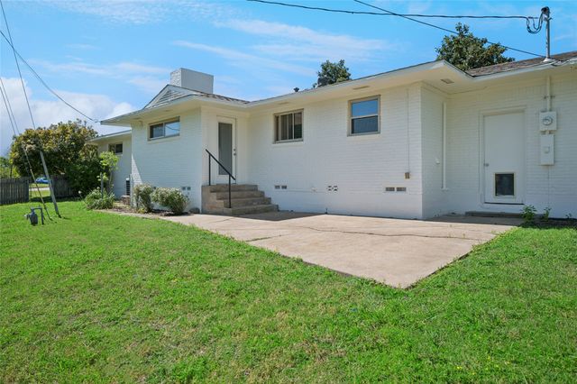 202 Joe White Street, Rockwall, TX 75087