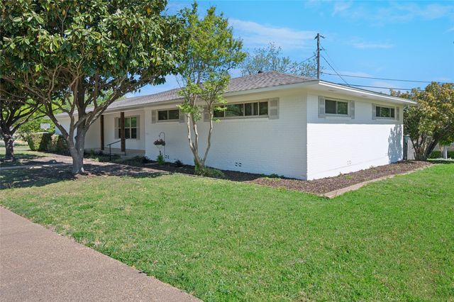 202 Joe White Street, Rockwall, TX 75087