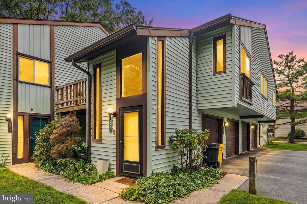 1725 LEISURE WAY, Crofton, MD 21114