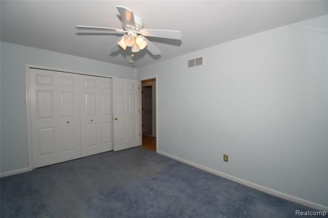 62310 Arlington Circle 3, South Lyon, MI 48178