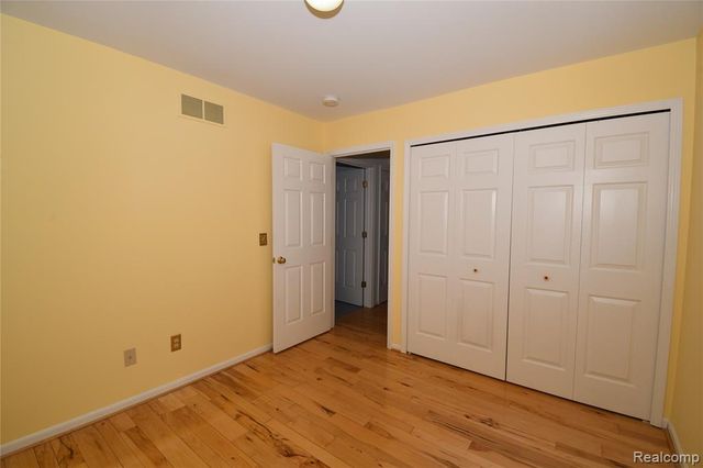 62310 Arlington Circle 3, South Lyon, MI 48178