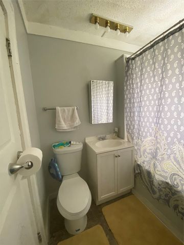 2320 SW 9th Street, Des Moines, IA 50315
