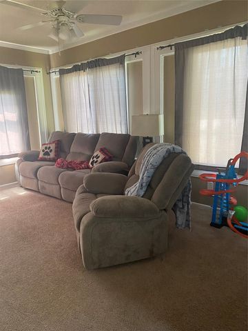 2320 SW 9th Street, Des Moines, IA 50315