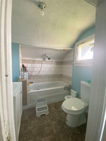 2320 SW 9th Street, Des Moines, IA 50315