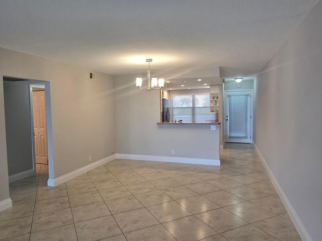 2903 Victoria Circle N2, Coconut Creek, FL 33066