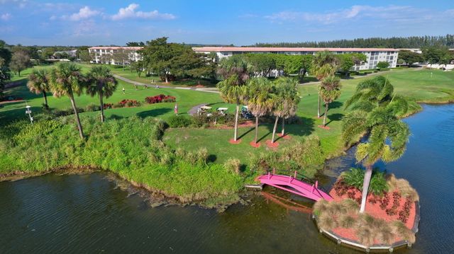 2903 Victoria Circle N2, Coconut Creek, FL 33066