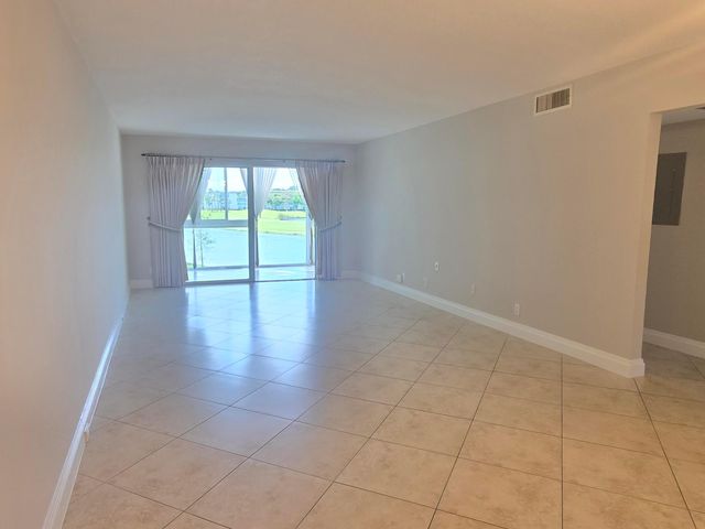 2903 Victoria Circle N2, Coconut Creek, FL 33066