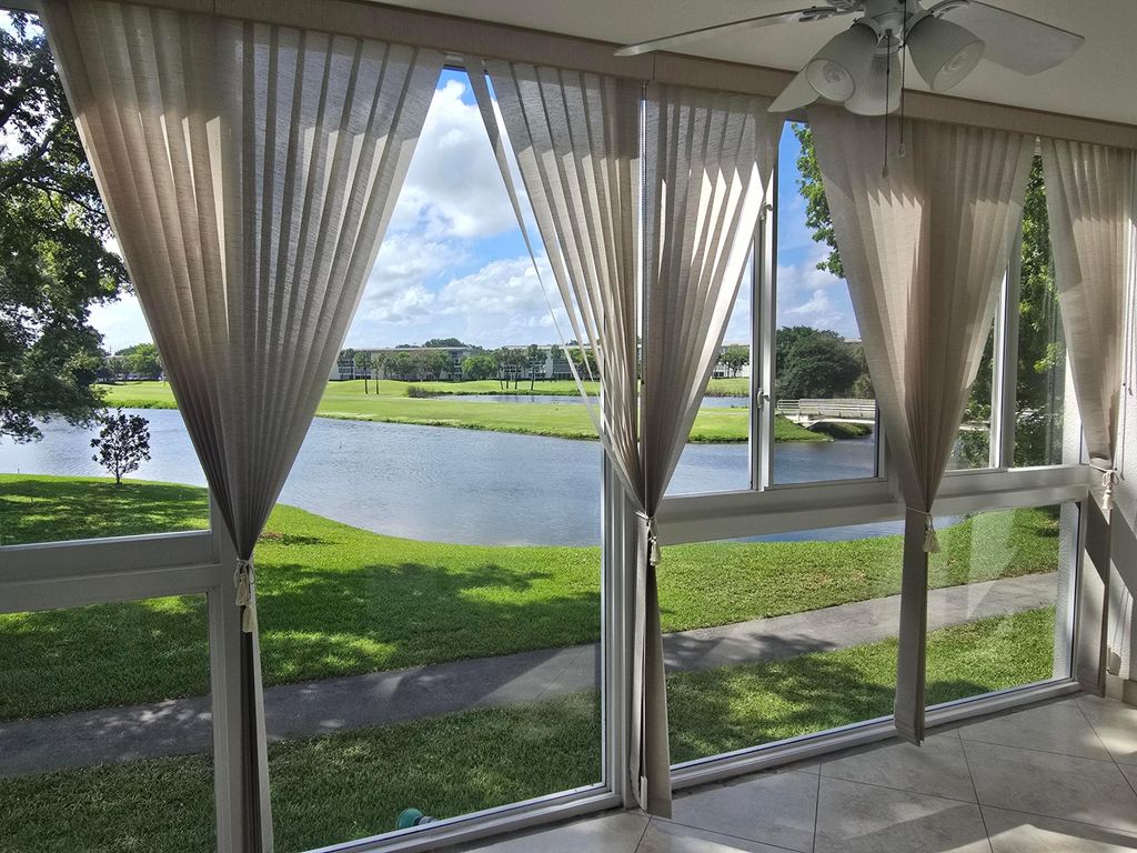 2903 Victoria Circle N2, Coconut Creek, FL 33066