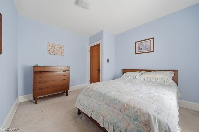 4069 Chester Avenue, Louisville, OH 44641