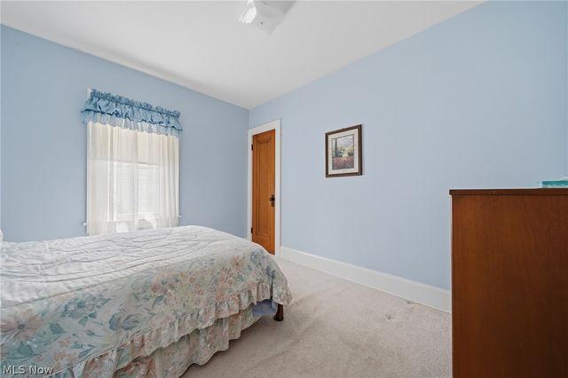 4069 Chester Avenue, Louisville, OH 44641