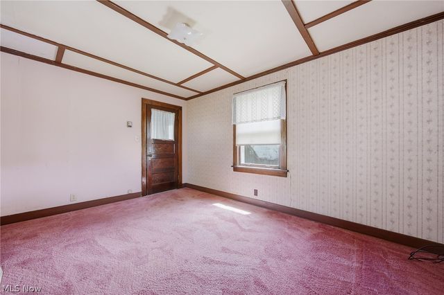 4069 Chester Avenue, Louisville, OH 44641