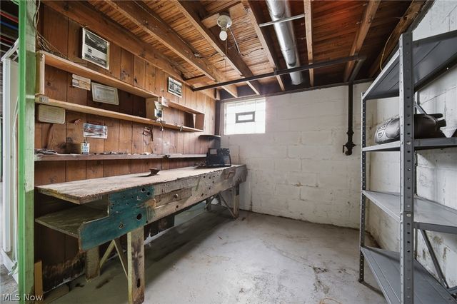 4069 Chester Avenue, Louisville, OH 44641