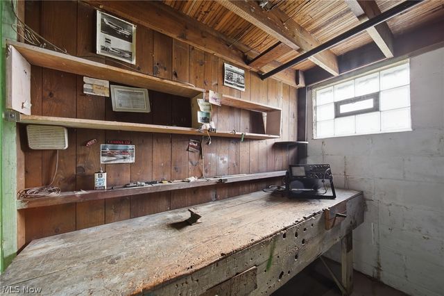 4069 Chester Avenue, Louisville, OH 44641