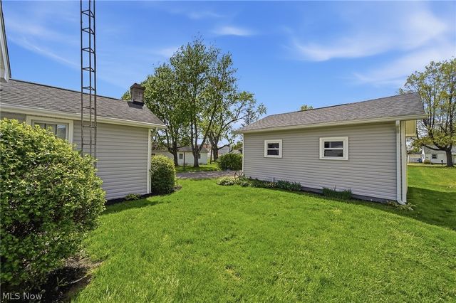 4069 Chester Avenue, Louisville, OH 44641