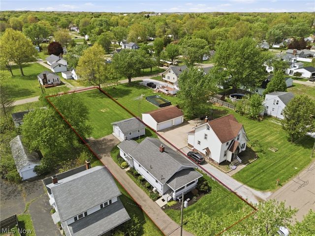 4069 Chester Avenue, Louisville, OH 44641