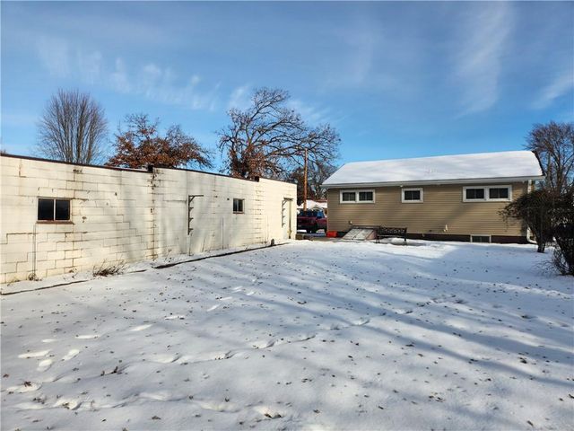 602 Chestnut Street, Black River Falls, WI 54615