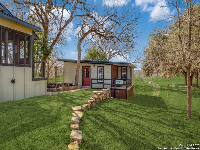390 GALVESTON ST, Bandera, TX 78003