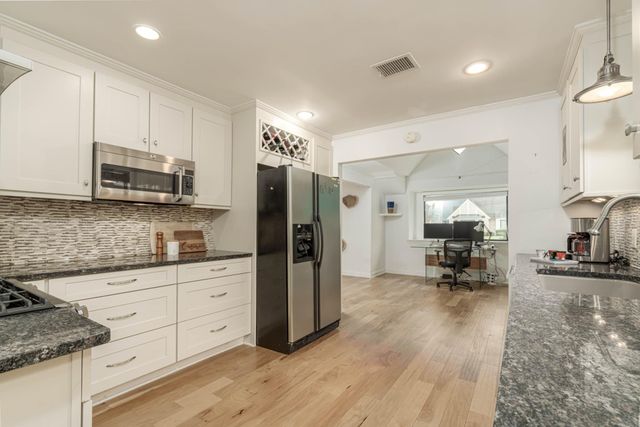 6518 Kury Lane, Houston, TX 77008