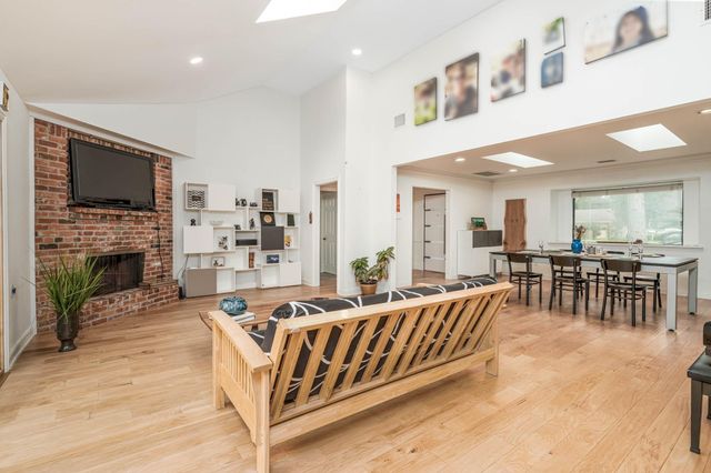 6518 Kury Lane, Houston, TX 77008