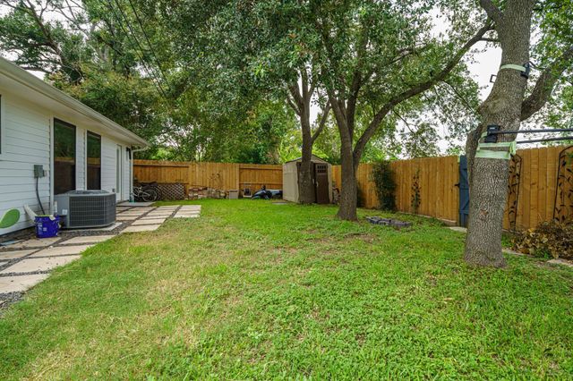 6518 Kury Lane, Houston, TX 77008
