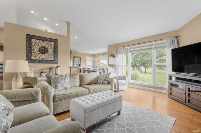 51238 Elm Road, Granger, IN 46530