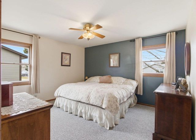 900 E Elm ROAD, Oak Creek, WI 53154