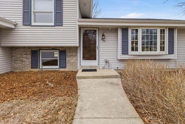 900 E Elm ROAD, Oak Creek, WI 53154